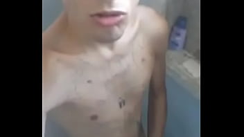 Preview 1 of Mangala Bhaby Hd Xxx - Novinho de 18 anos batendo uma no banheiro