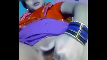 Preview 3 of Tamara Noon Solo - Mai APNI chut Mai finger Dal Kar chod rahi hu koi land do mujhe