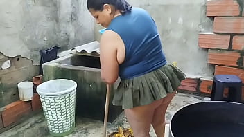 Preview 1 of Bokep Tonte - Mi asqueroso padrastro no se puede resistir a mi gran culo que termina follando mientra mi mama no est&aacute_ en casa