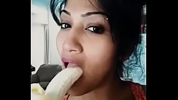 Preview 3 of Sexy X Bihar Wala Full Hd - My NRI Girl Friend Teasing me with Banana