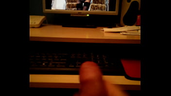 Preview 3 of 8small Gay Boys - hotty dances for me while i jerk off/morena baila para mi mientras me masturbo