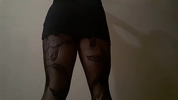 Preview 1 of Hint Pornu - travesti vestido negro 3