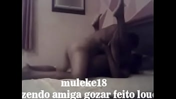 Preview 2 of Hornybee - muleke18 fazendo amiga mulata berrar de tanto gozar