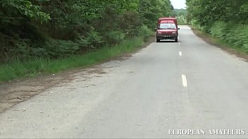 Preview 1 of Hot Chubby Fake Taxi - Il meccanico scopa il culo e la fica di una tettona nel bosco