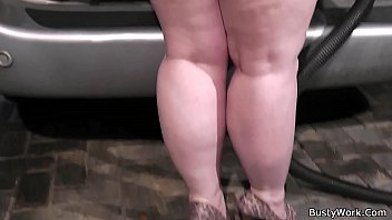 Preview 1 of Sunny Lionexxx Hd Video - Man fucks busty working women in the car
