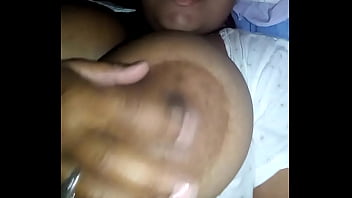 Preview 4 of Karena Kapoor Phonerotica - Tetas grandes de mi esposa