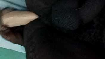 Preview 2 of Girls Wax Their Private Parts - Brincando com meu Consolo -