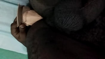 Preview 3 of Girls Wax Their Private Parts - Brincando com meu Consolo -