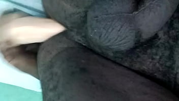 Preview 1 of Girls Wax Their Private Parts - Brincando com meu Consolo -