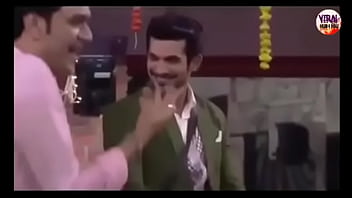 Preview 2 of Fun 4 Helen - Hina Khan ne public main apni kamar nachkai
