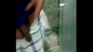 Preview 4 of Andaman Fuck Videos - Olhadinha no banheiro