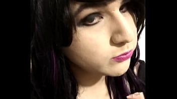Preview 1 of Slut Dolls Riding Dildo - Comiendo salchicha