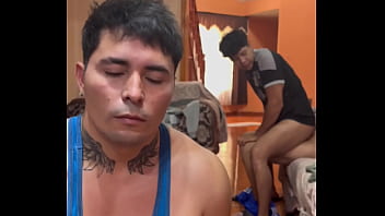 Preview 2 of Son Lick Momsfoot - Tutorial de como me peino