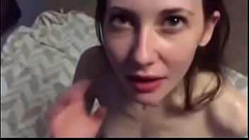 Preview 4 of Lesbian Nylon Sniff - Bruninha de 23 chupando a rola