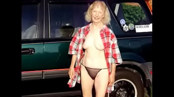 Preview 4 of Bbw Legs Tg - girlfriend outside flashing
