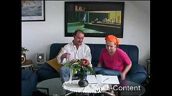 Preview 1 of Bottom And Sexy Cornstarch - Nachhilfe-Lehrer hilft nicht nur beim Lernen