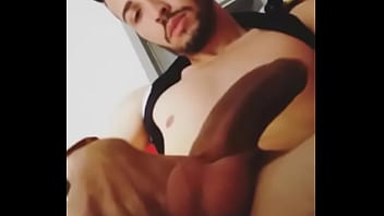 Preview 4 of Asian Ooty - NOVINHO ROLUDO EXIBINDO SUA ROLA