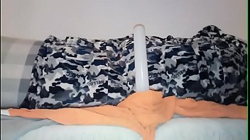 Preview 1 of Samiya Naz - Travesti da bunda gulosa mete consolo