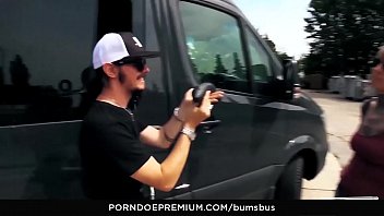 Preview 3 of Sexo Amadores Brasileiros - BUMS BUS - The tattooed German Lady Kinky Cat has hot sex in traffic
