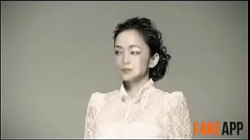 Preview 3 of Mil Voy Tits - 范冰冰唱日文歌