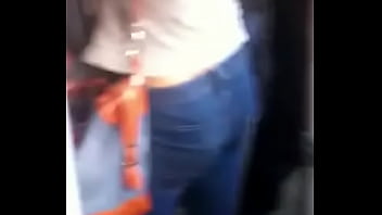 Preview 1 of Mobile Pronxo Videos - Un sabroso culito en el micro