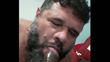 Preview 4 of Babys Amazing Kissing - adoro ter uma pica preta na boca