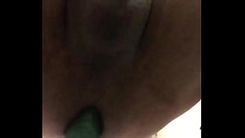 Preview 3 of Viewthread 181 10333 - 64B83122-10B1-4714-A65A-4B9D59A69BE2.MOV