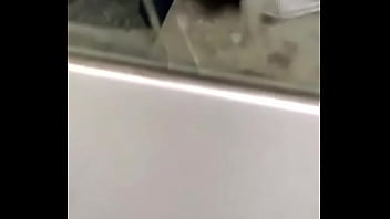 Preview 4 of Kole Xxx Videos - Acabo en el laburo