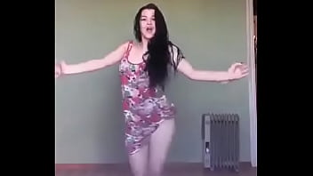 Preview 1 of Schnuckel Bea Anal - Horny virgin girl dancing just check her ass moves