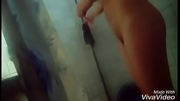 Preview 2 of Missing Chaina - Mi mujer en la ducha