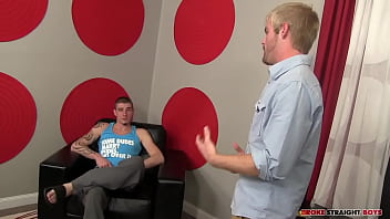 Preview 1 of Pregnant Sexxxx - Cage Kafig Opens Up Tate&#039_s Hole