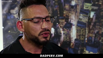 Preview 1 of Xxx Secsi Vf Video Hd Xxx - Stepson Making His Stepdaddy Proud - Dadperv