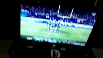 Preview 2 of Fake Taxi In Jungle - Viendo el super bowl