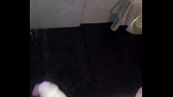 Preview 4 of Collage Xxxvideos India - En la ducha se siente muy bien