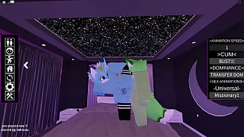Preview 1 of Big Aas Girls Pee - Roblox furro le encanta el anal al aire