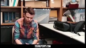 Preview 2 of Nrite Moom Sxe Xnxx - Police fuck twink - Policia se coge a jovencito
