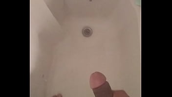 Preview 1 of Biggest Boos In Fuck - Masturb&aacute_ndome en la ducha