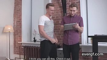 Preview 1 of Turk Travesti Deniz Pornosu - Poor dude lets naughty friend to pound his exgf for cash