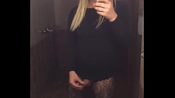 Preview 1 of Boquete Dormino - Shemale Laura masturbates in the bathroom