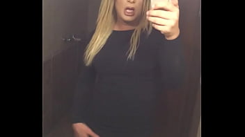Preview 4 of Boquete Dormino - Shemale Laura masturbates in the bathroom