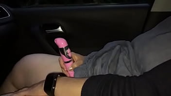 Preview 3 of Ebony Duck In Car - Wir geil im Auto