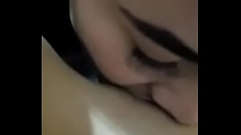 Preview 1 of Brune Poilue - jovenes venezolanas se dan placer 2