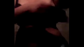 Preview 4 of Kareena Kapoor Xxc Video - Se quita la camisa y muestra sus ricas tetas