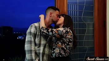 Preview 1 of Bakat Bf Xvideo - Seductive stepmommy gags on hard cock