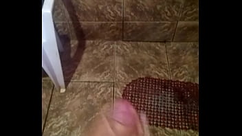 Preview 3 of Pornharmony Bus - Punheta jorrando leite . big cumshot