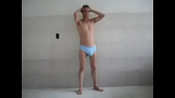 Preview 1 of Tarzan Move Sxxxx - Eu vou ficar peladinho para voc&ecirc_ 001