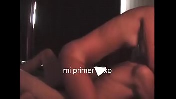 Preview 1 of Big Fingerxxx - Tratando de que no grite sus padres afuera puenen escuchala rico anal aperra cul