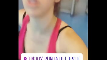 Preview 2 of Elsa Jeans Anal - Nati Jota mojada en el gym (tetas)