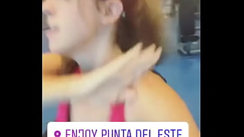 Preview 4 of Elsa Jeans Anal - Nati Jota mojada en el gym (tetas)