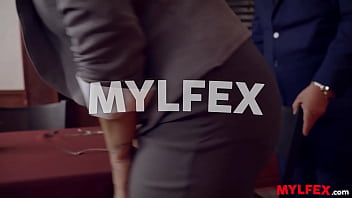Preview 1 of Full Hd Seaxy - Mylfex - A Mylf Way for Business